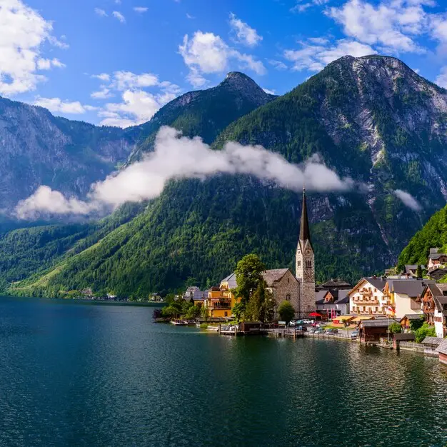 随行家属的格林纳达护照有效期与主申请人一致吗？